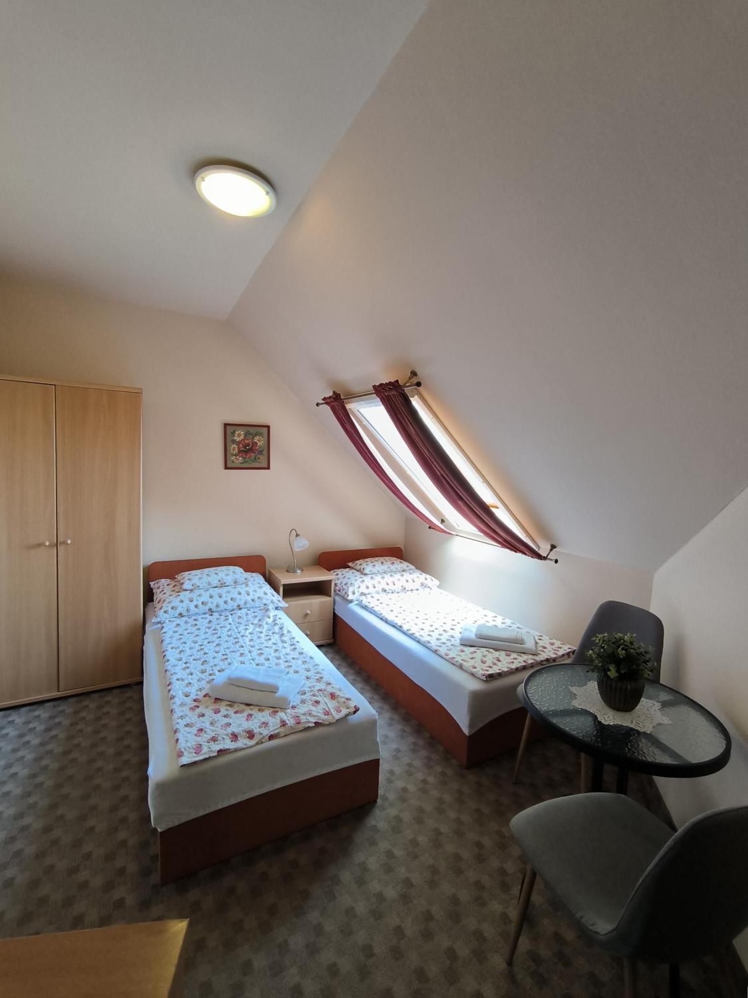 Korona Panzio Bed & Breakfast Balatonbereny Luaran gambar