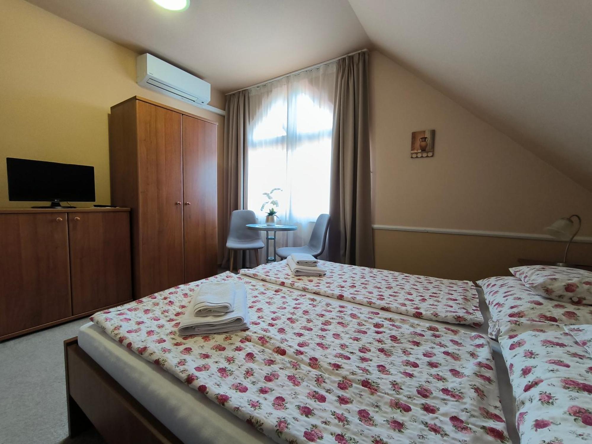 Korona Panzio Bed & Breakfast Balatonbereny Luaran gambar